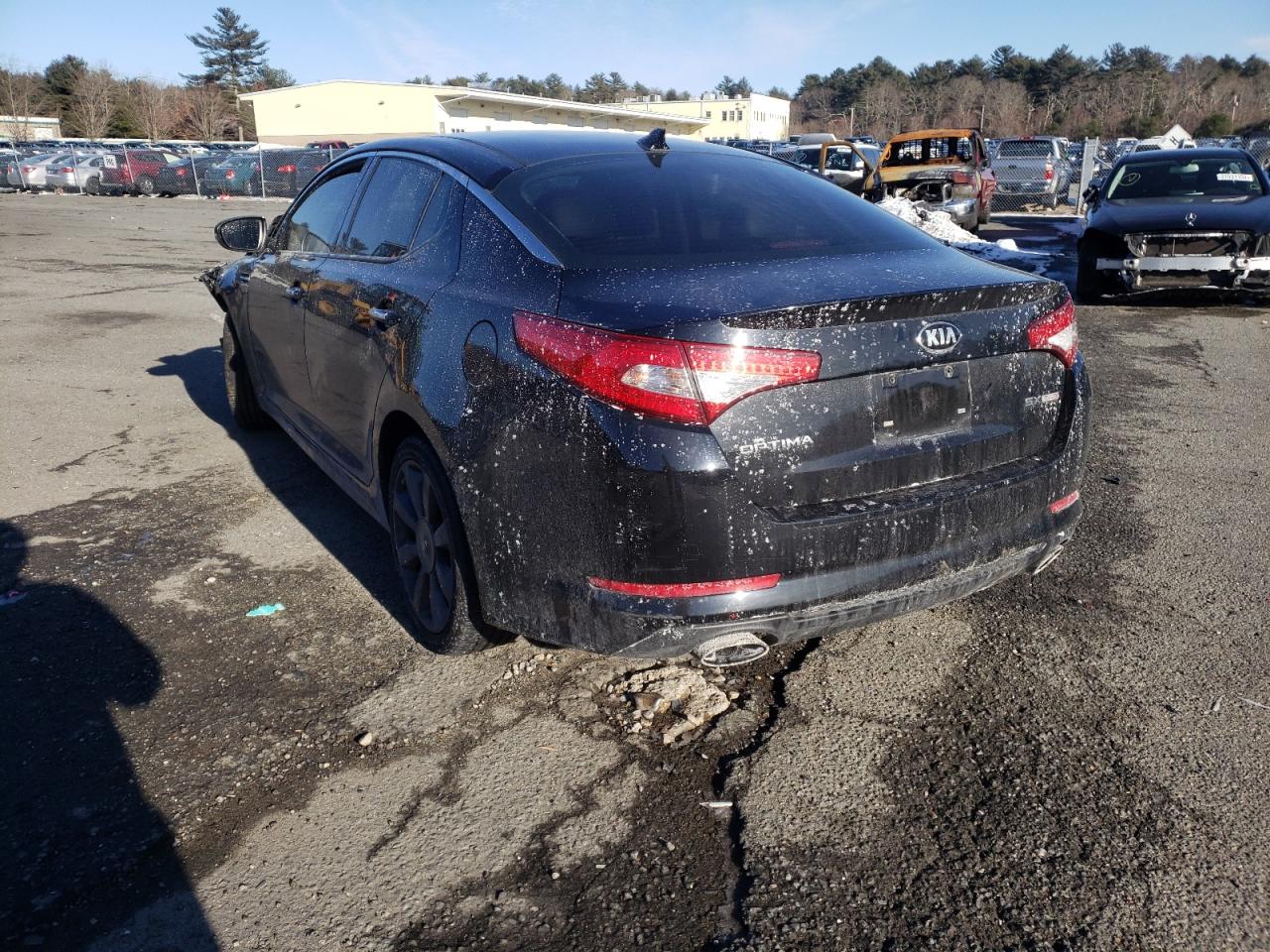 Photo 3 from auction – 2013 KIA OPTIMA SX with VIN 5XXGR4A62DG133796