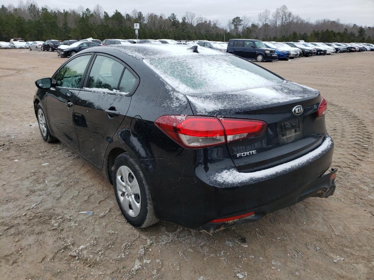 Photo 3 from auction – 2017 KIA FORTE LX with VIN 3KPFK4A7XHE085827