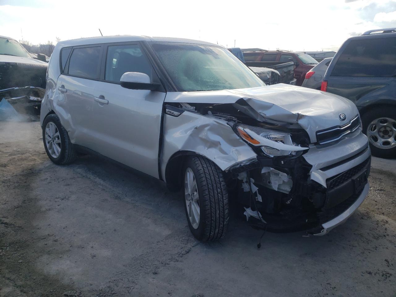 KIA SOUL + 2018 with VIN KNDJP3A54J7624940 - Photo from auction