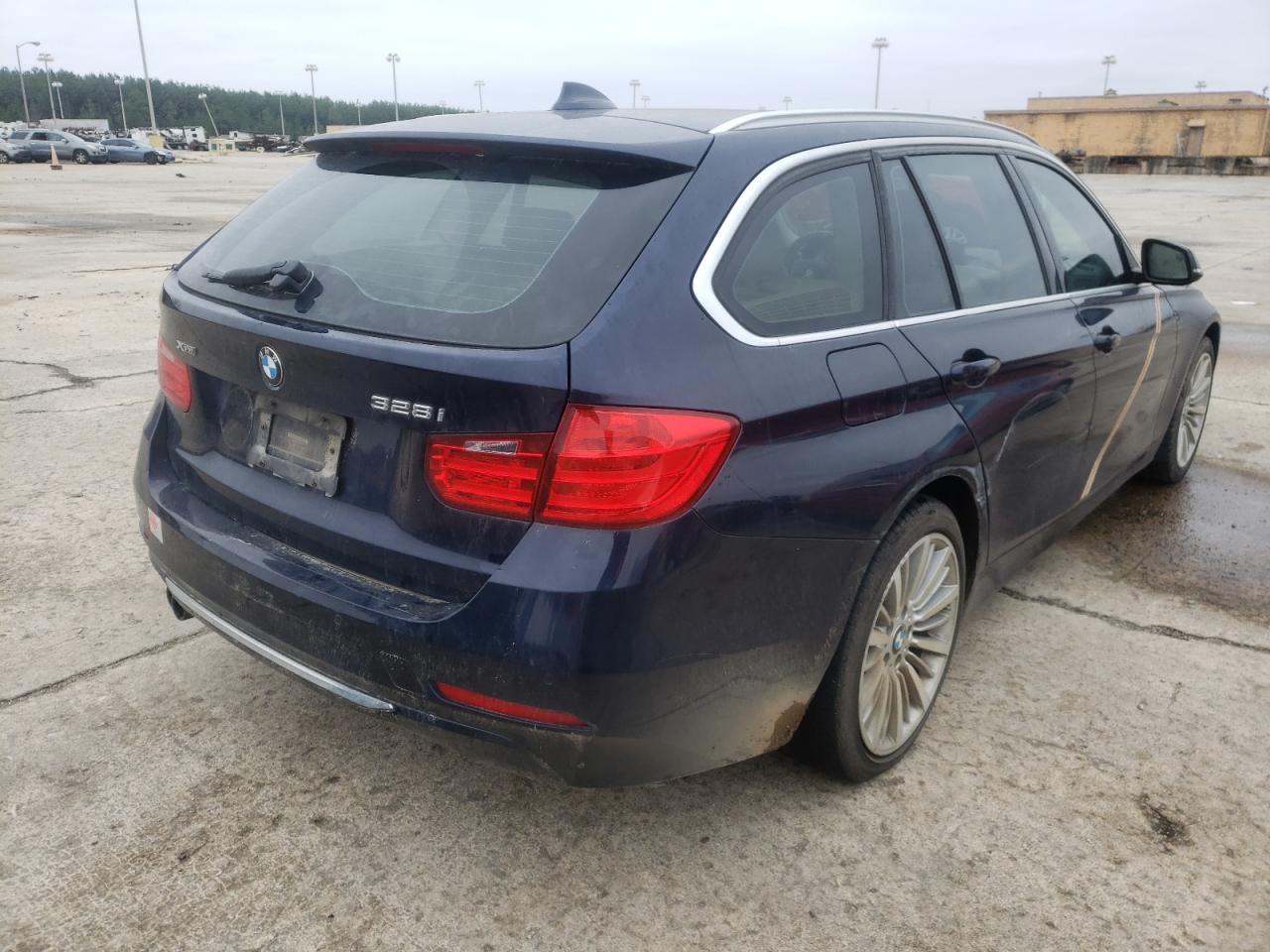 Photo 4 from auction – 2015 BMW 328 XI with VIN WBA3G7C52FK481453