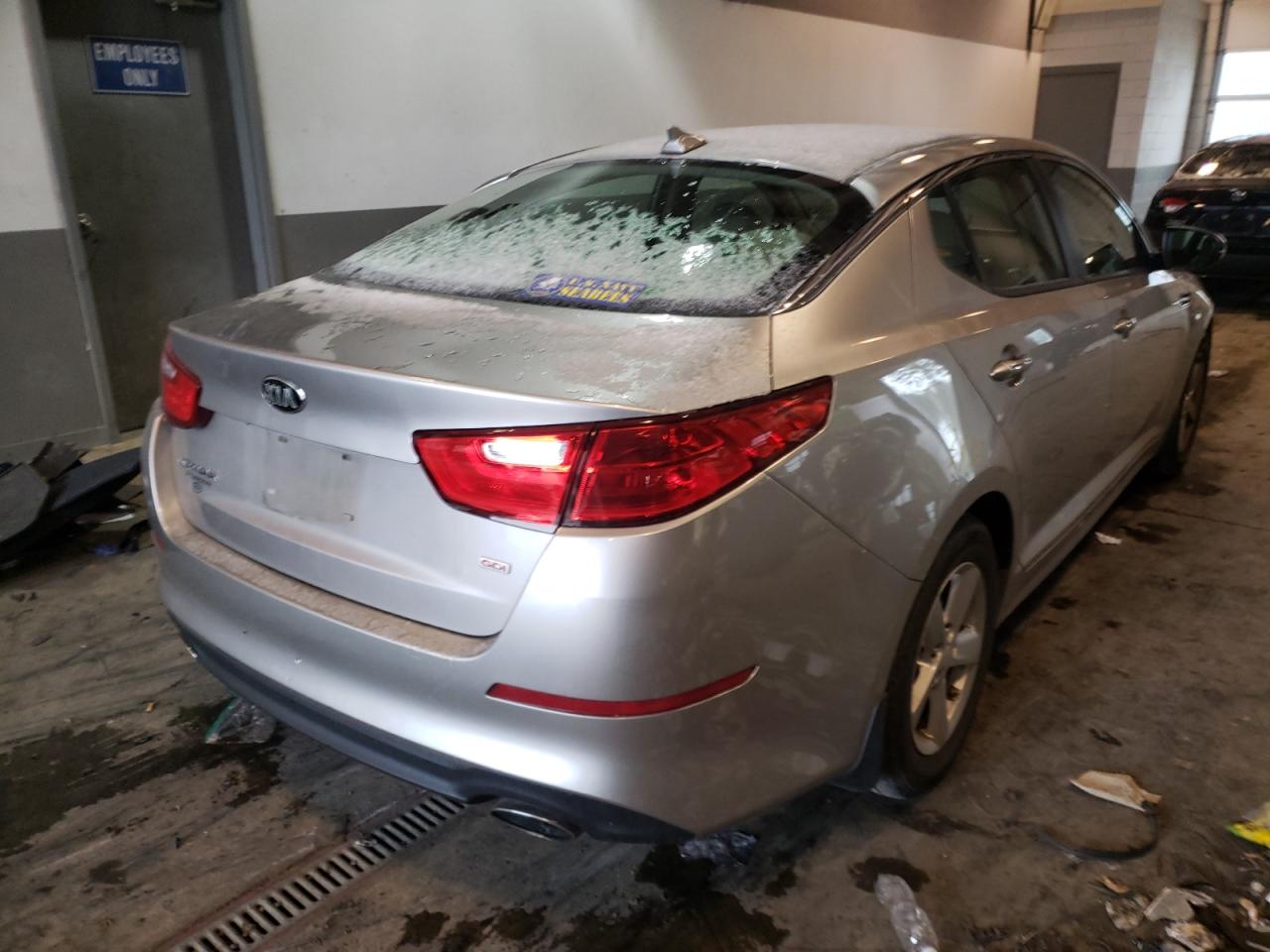 Photo 4 from auction – 2015 KIA OPTIMA LX with VIN 5XXGM4A76FG473382