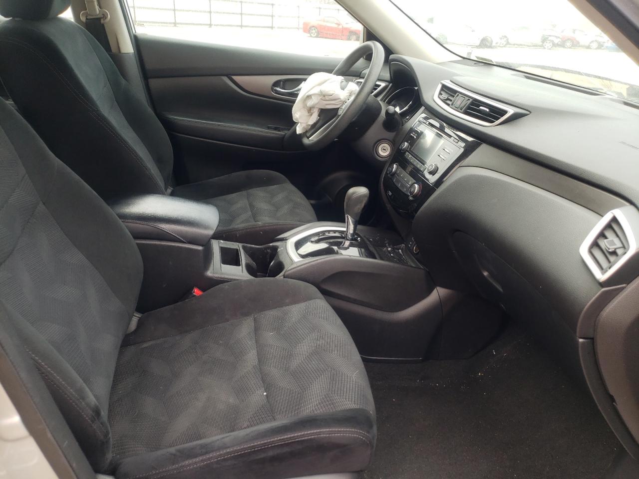 Photo 5 from auction – 2016 NISSAN ROGUE S with VIN 5N1AT2MT4GC840914