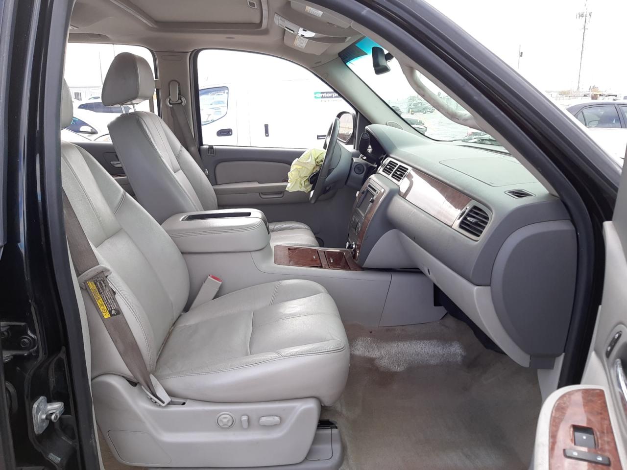 Photo 5 from auction – 2007 CHEVROLET AVALANCHE with VIN 3GNEC12J97G105268