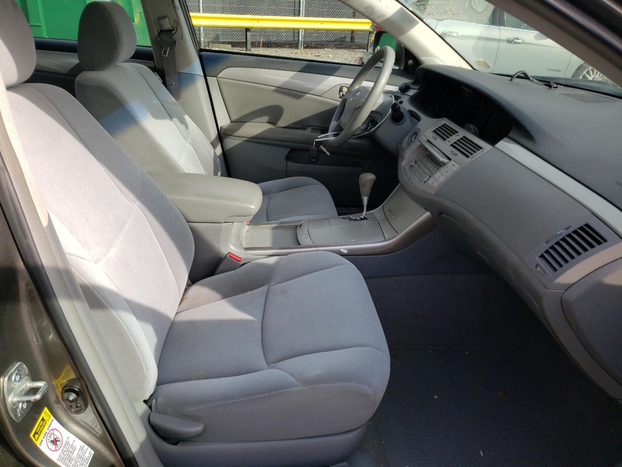 Photo 5 from auction – 2005 TOYOTA AVALON with VIN 4T1BK36B75U023204