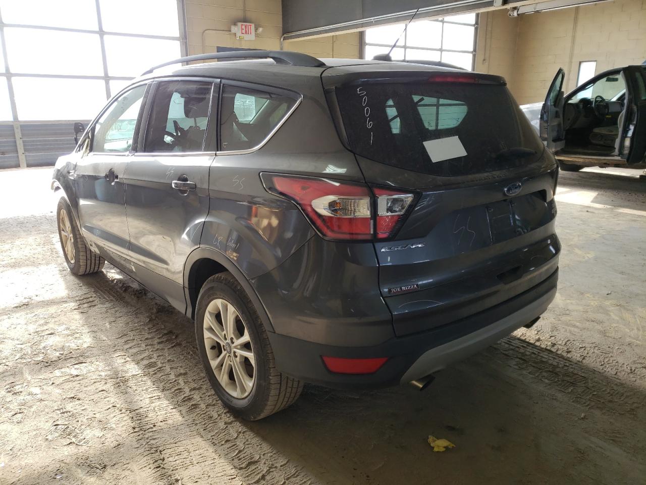 Photo 3 from auction – 2017 FORD ESCAPE SE with VIN 1FMCU0GD1HUC08267