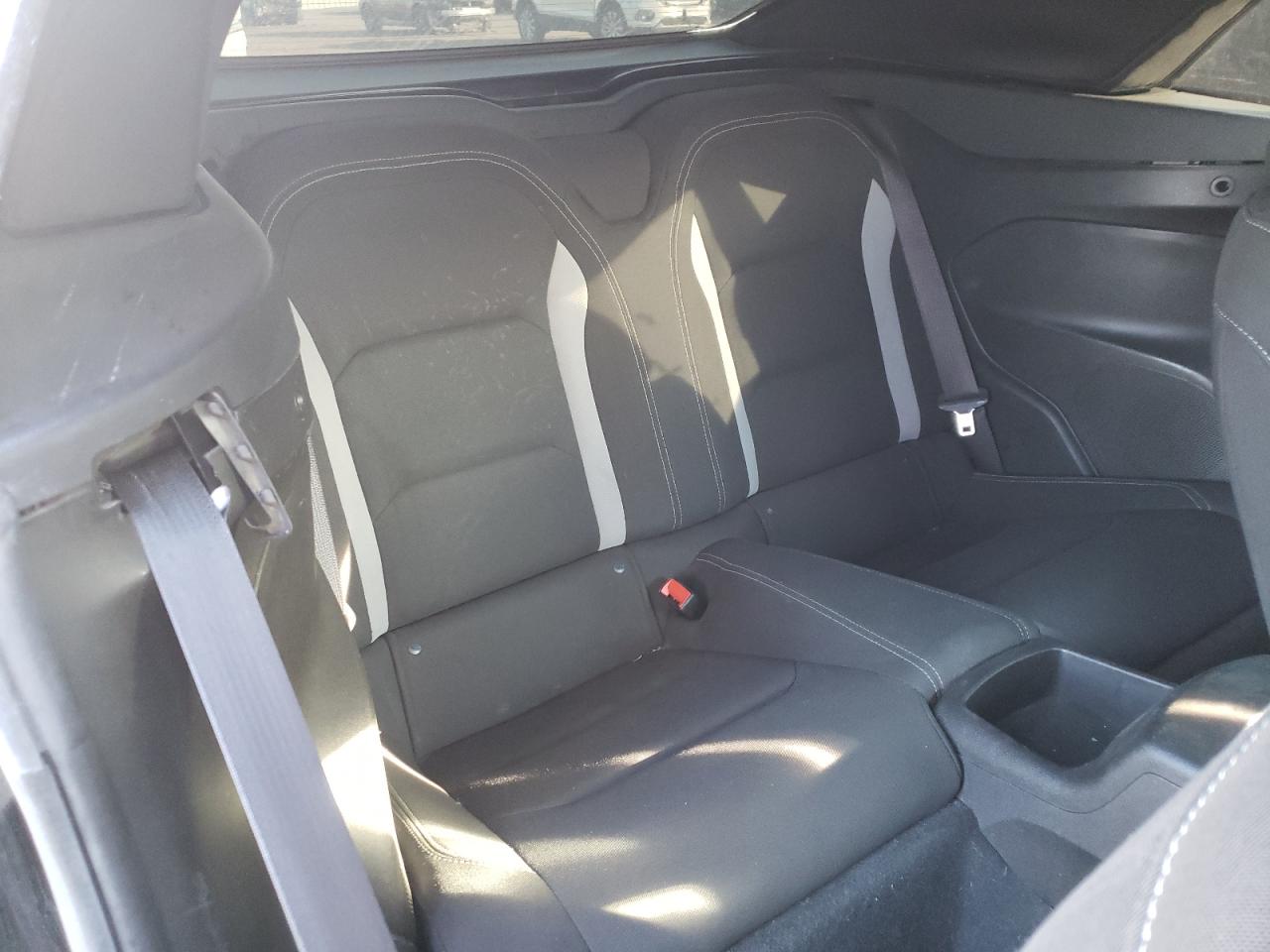 Photo 6 from auction – 2019 CHEVROLET CAMARO LS with VIN 1G1FB3DS3K0141996