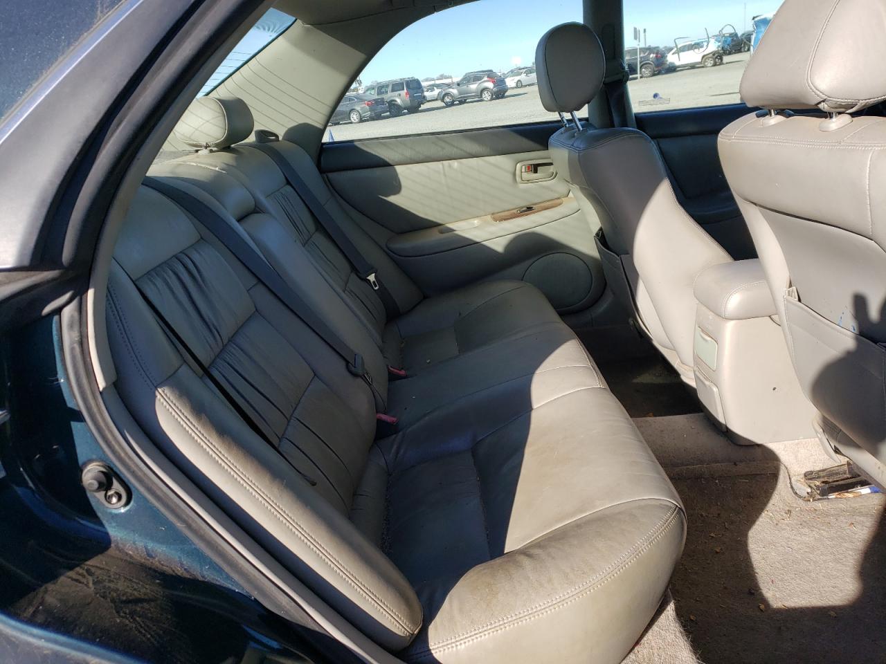 Photo 6 from auction – 1998 LEXUS ES 300 with VIN JT8BF28G9W5032850