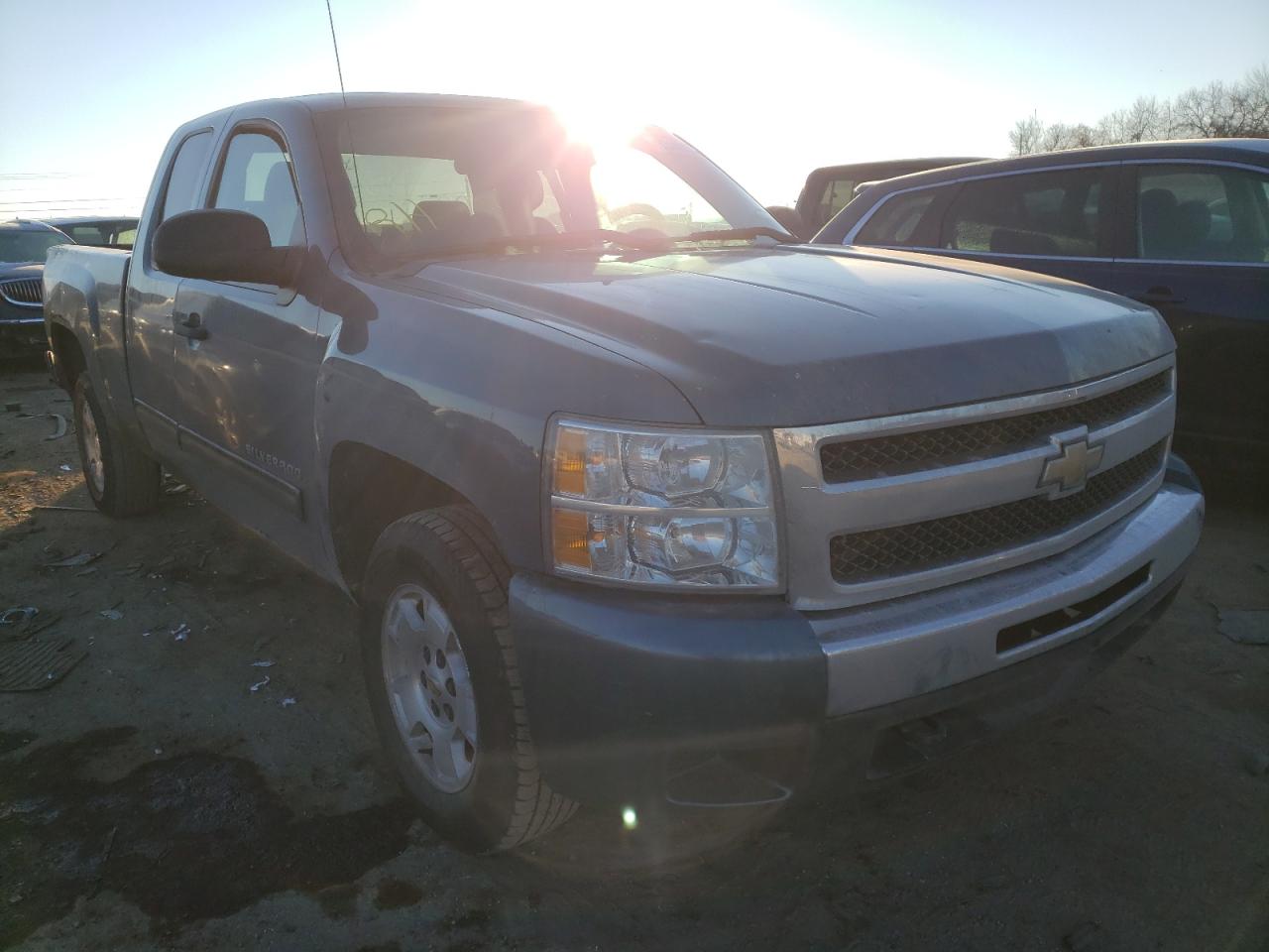 CHEVROLET SILVERADO 2011 with VIN 1GCRCSE09BZ189300 - Photo from auction