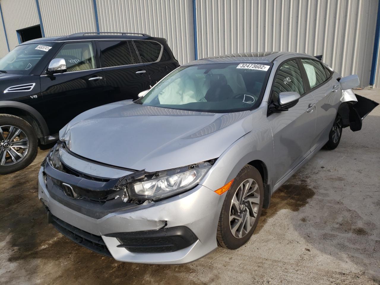Zdjęcie 2 z aukcji – 2017 HONDA CIVIC EX z VIN 19XFC2F75HE082375