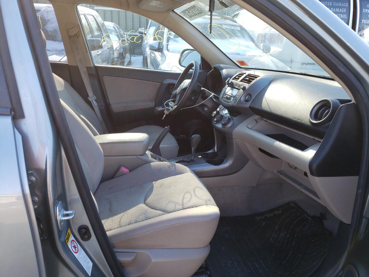Photo 5 from auction – 2008 TOYOTA RAV4 with VIN JTMBD33V486064329