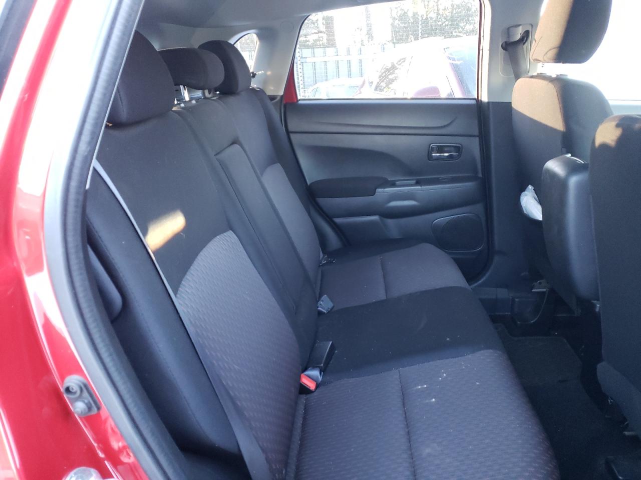 Photo 6 from auction – 2017 MITSUBISHI OUTLANDER with VIN JA4AR3AU9HZ038163