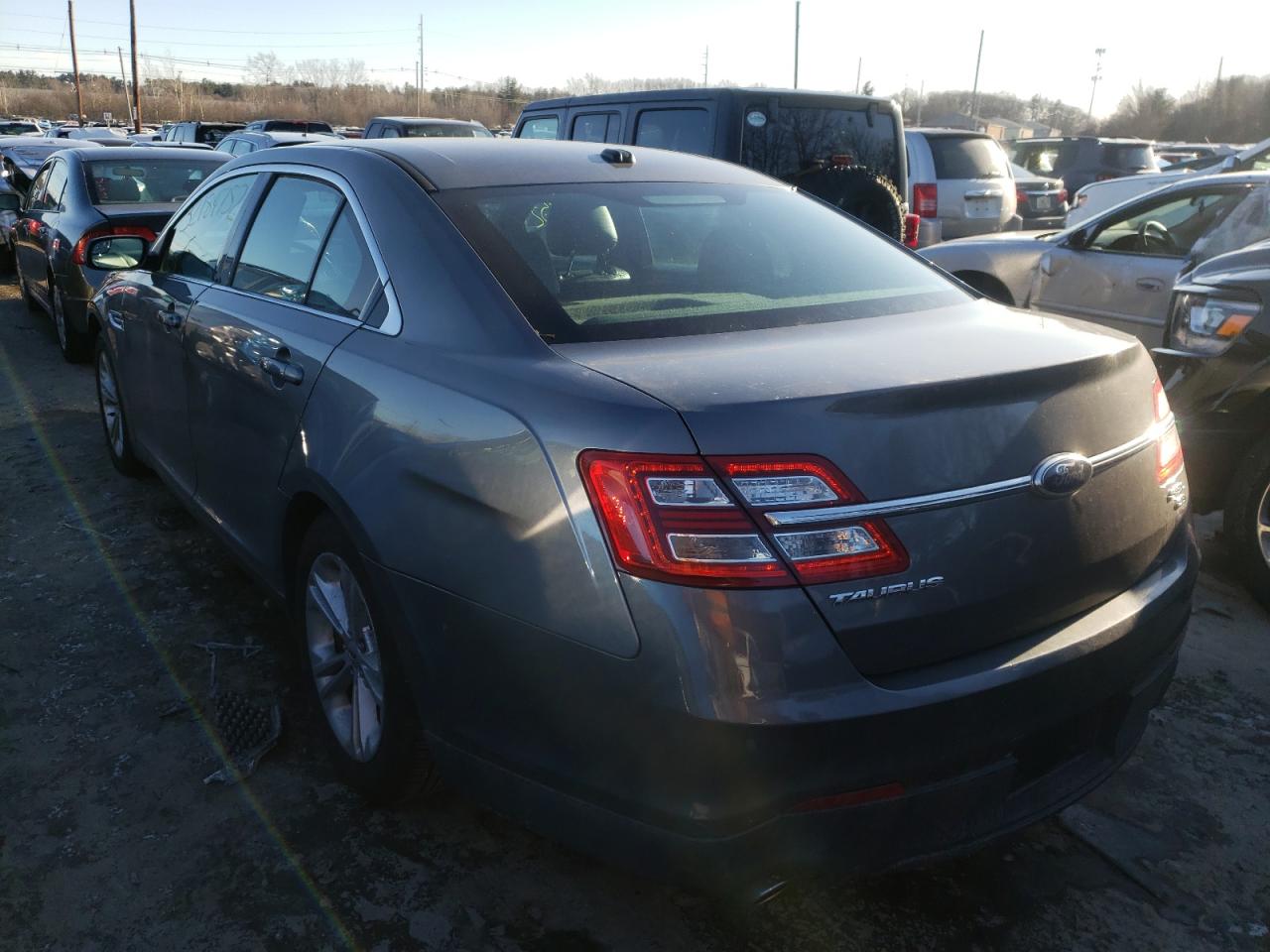 Photo 3 from auction – 2013 FORD TAURUS SEL with VIN 1FAHP2H89DG120130