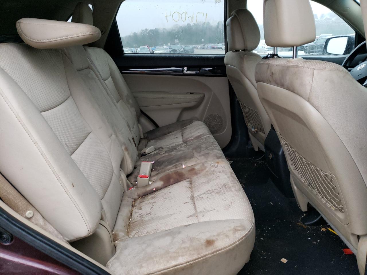 Photo 6 from auction – 2013 KIA SORENTO LX with VIN 5XYKT4A67DG316862