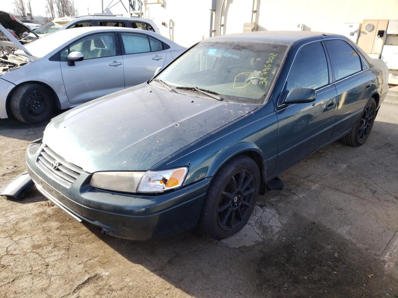 Photo 2 from auction – 1997 TOYOTA CAMRY CE with VIN 4T1BG22K7VU788186