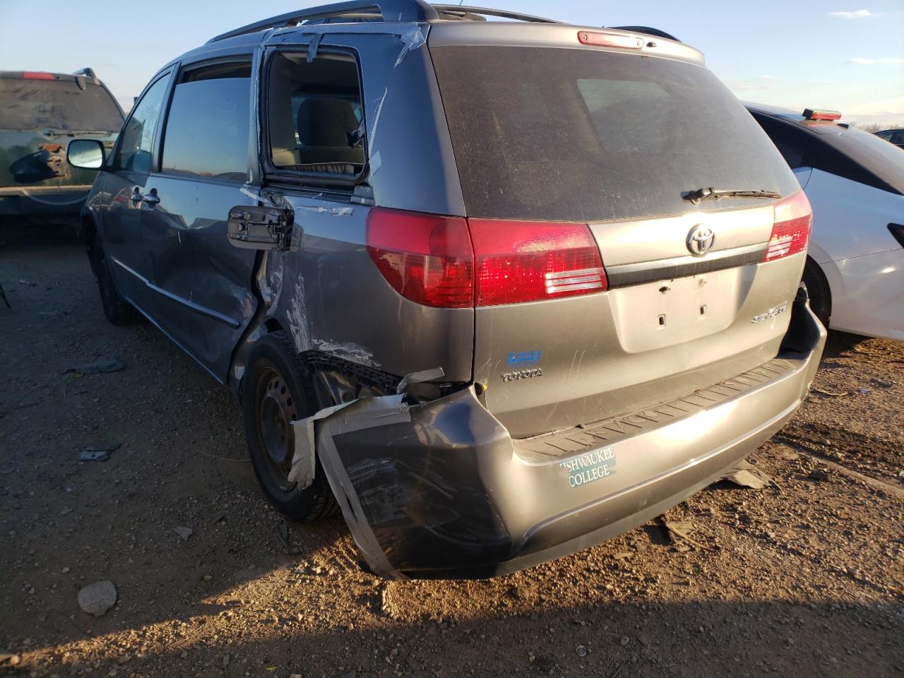 Photo 3 from auction – 2005 TOYOTA SIENNA CE with VIN 5TDZA23C85S378268