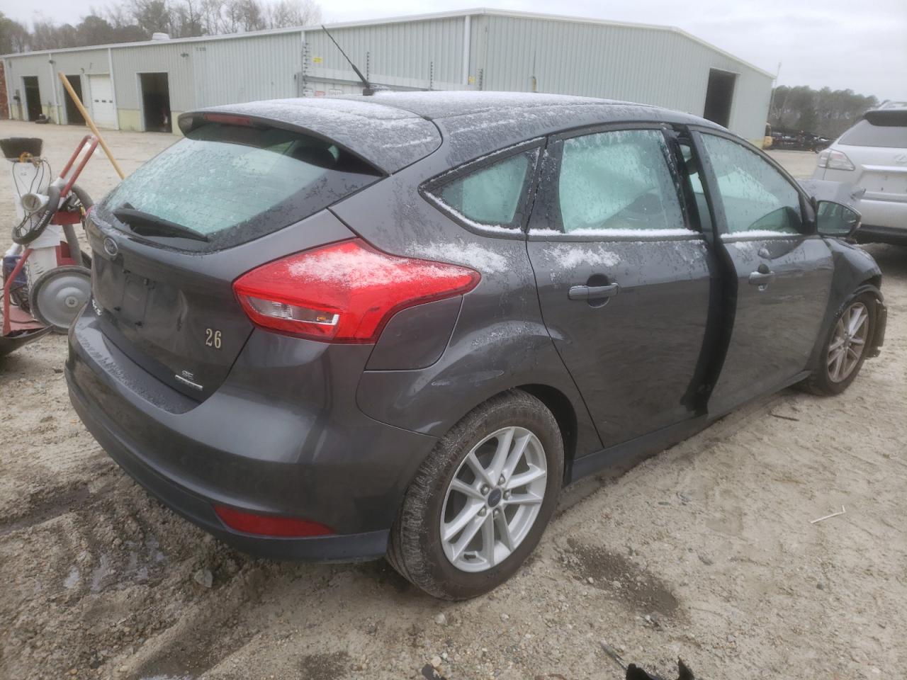 Photo 4 from auction – 2015 FORD FOCUS SE with VIN 1FADP3K28FL227530
