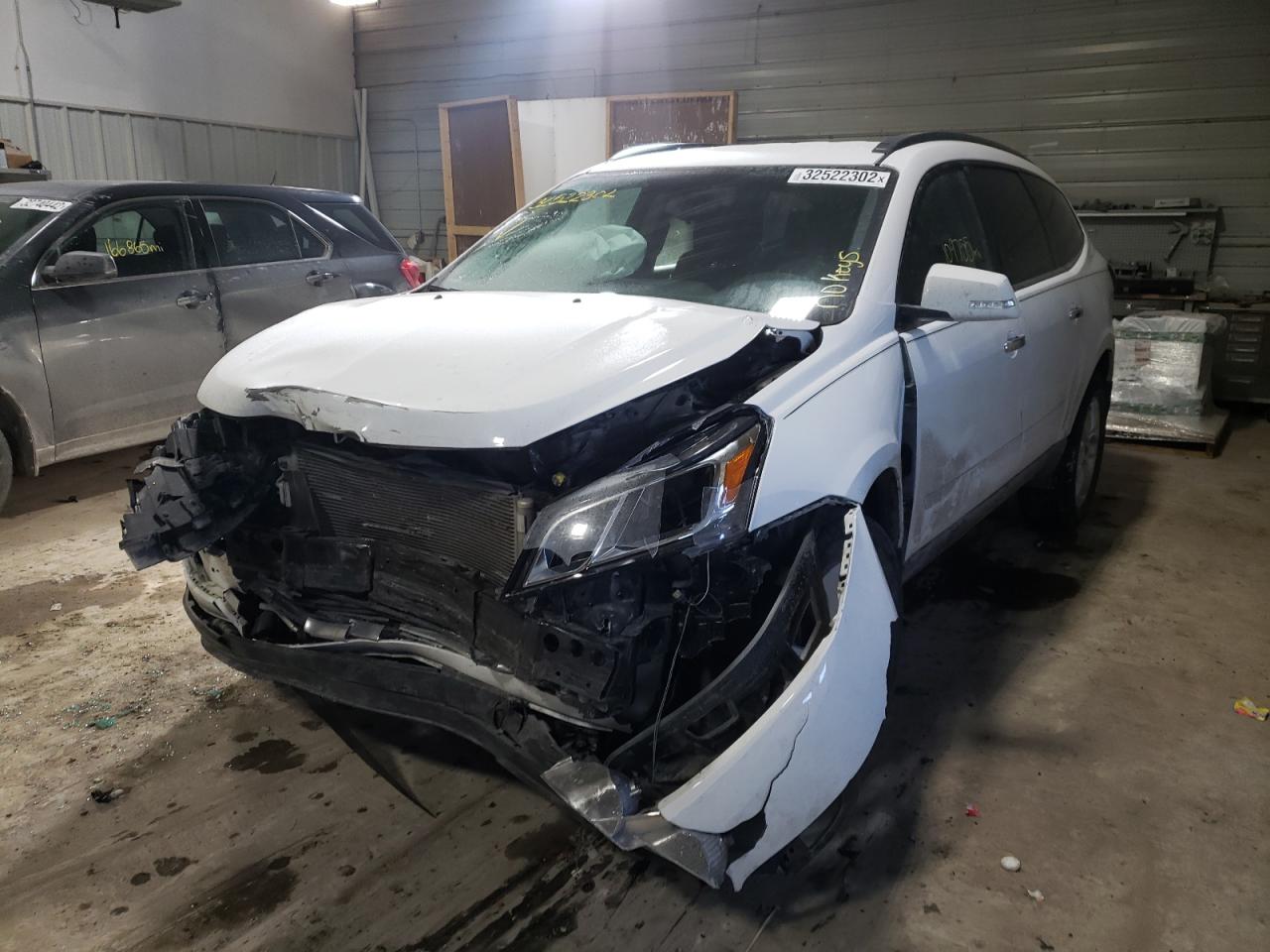 Photo 2 from auction – 2017 CHEVROLET TRAVERSE L with VIN 1GNKRGKD3HJ309885