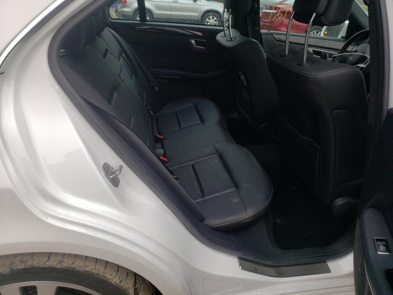 Photo 6 from auction – 2015 MERCEDES-BENZ E 350 with VIN WDDHF5KB2FB078814