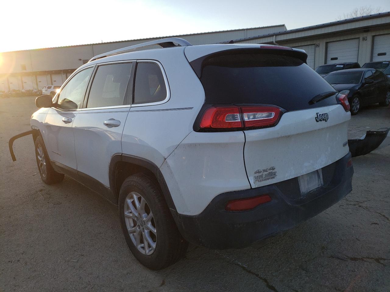 Photo 3 from auction – 2014 JEEP CHEROKEE L with VIN 1C4PJMCB0EW172470