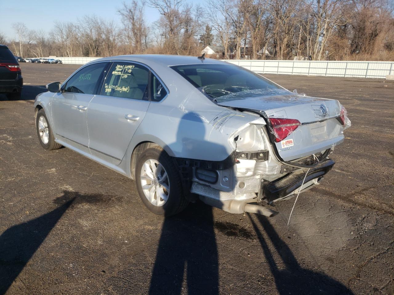 Photo 3 from auction – 2016 VOLKSWAGEN PASSAT with VIN 1VWAT7A3XGC044591