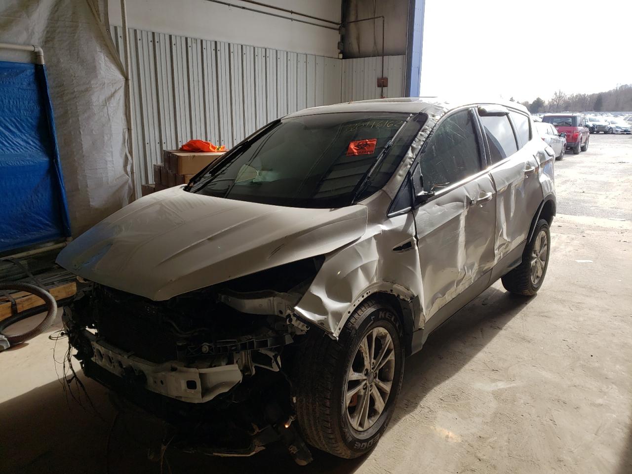 Photo 2 from auction – 2017 FORD ESCAPE SE with VIN 1FMCU0GD0HUD80953