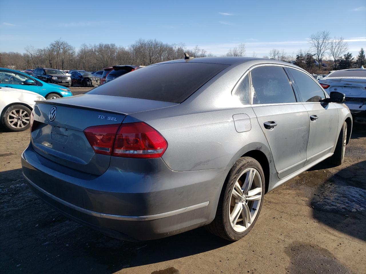 Photo 4 from auction – 2013 VOLKSWAGEN PASSAT SEL with VIN 1VWCN7A3XDC136296