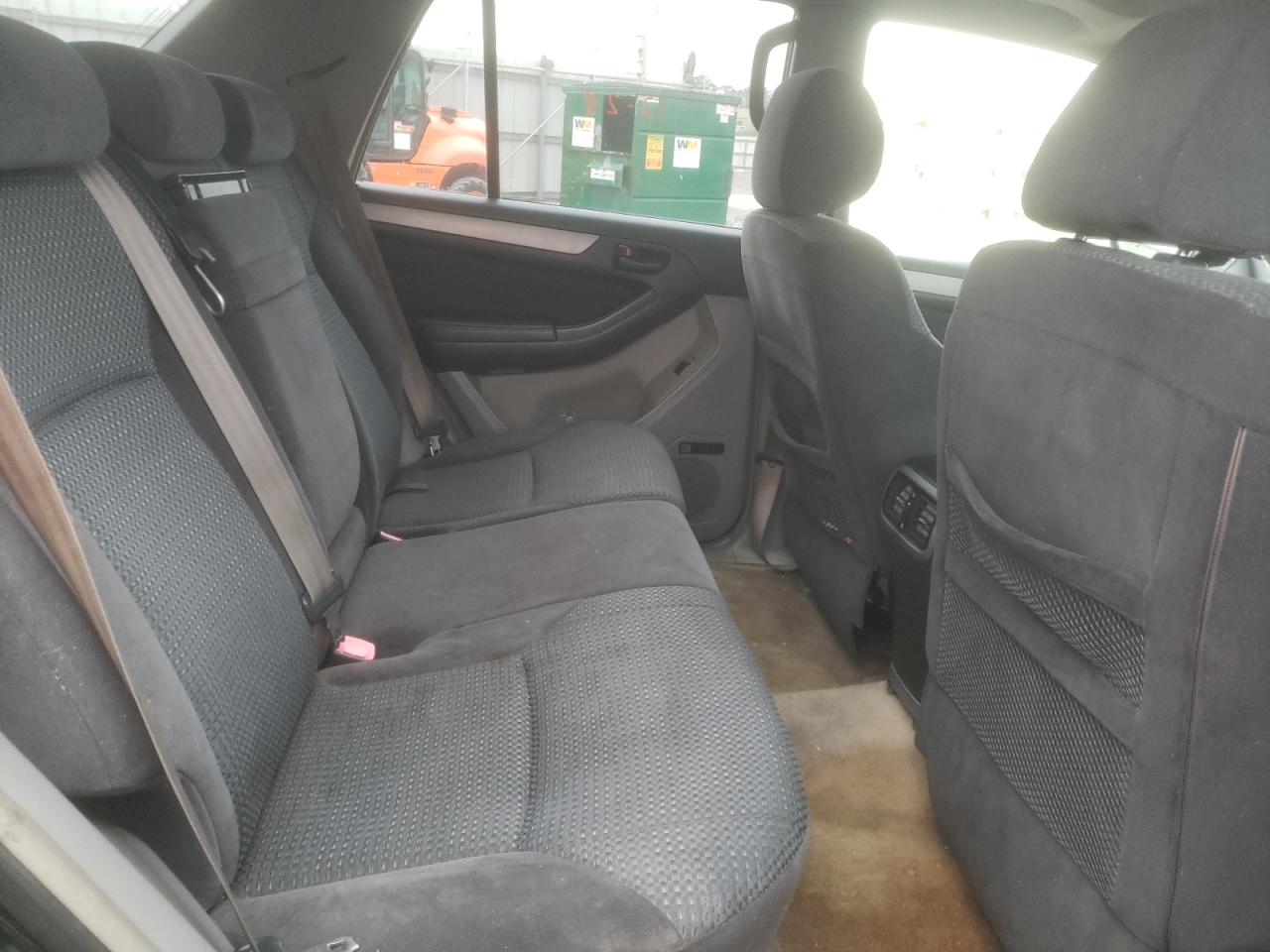 Photo 6 from auction – 2004 TOYOTA 4RUNNER SR with VIN JTEZU14RX40020543