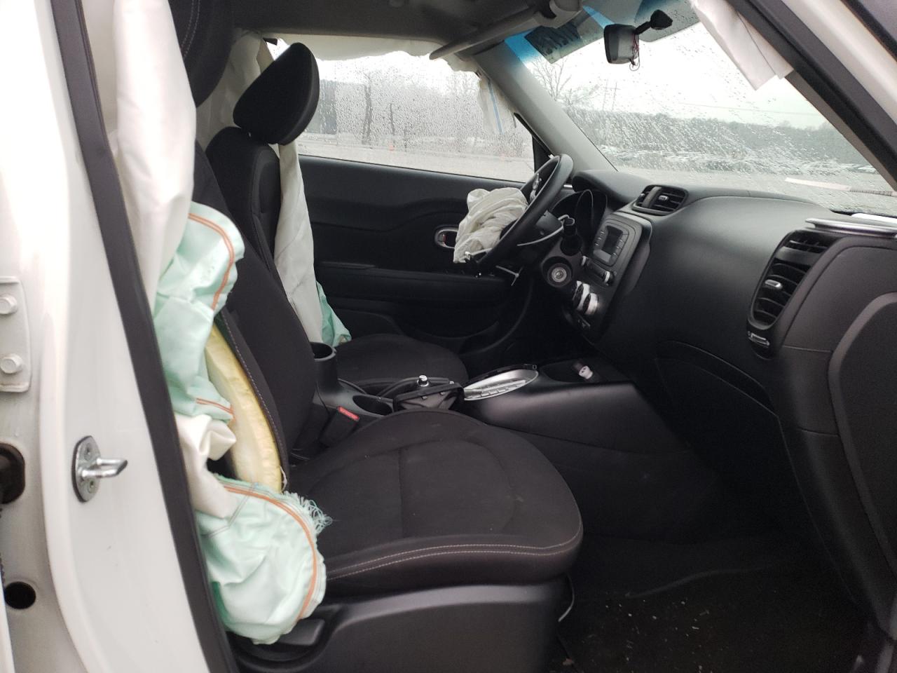 Photo 5 from auction – 2015 KIA SOUL with VIN KNDJN2A23F7813155