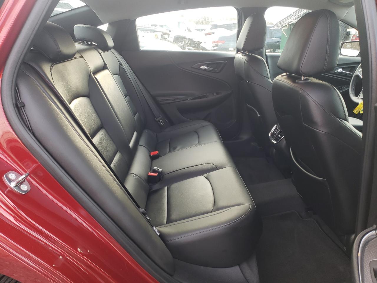 Photo 6 from auction – 2018 CHEVROLET MALIBU LT with VIN 1G1ZD5ST3JF109639