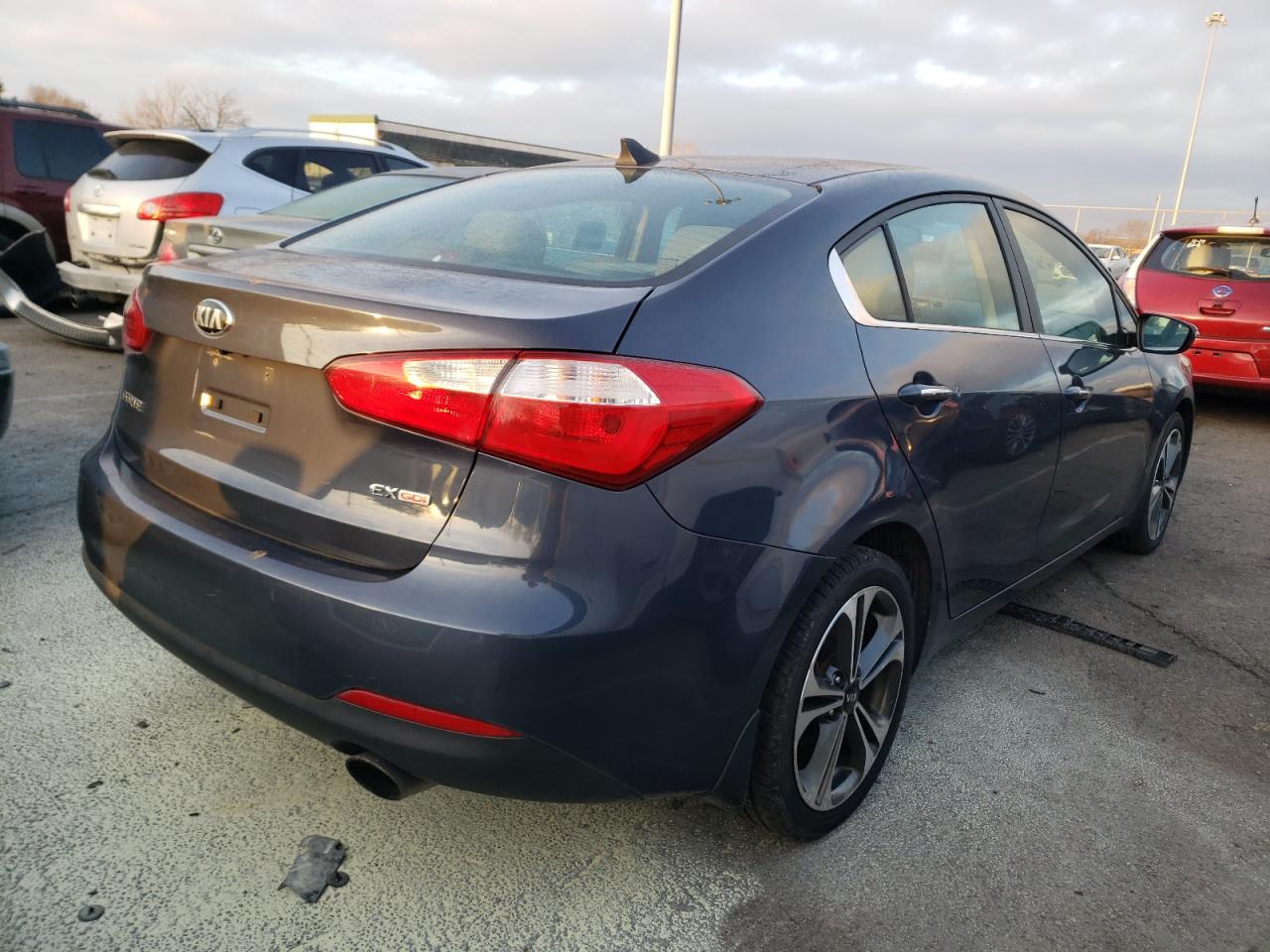 Photo 4 from auction – 2014 KIA FORTE EX with VIN KNAFZ4A88E5181206