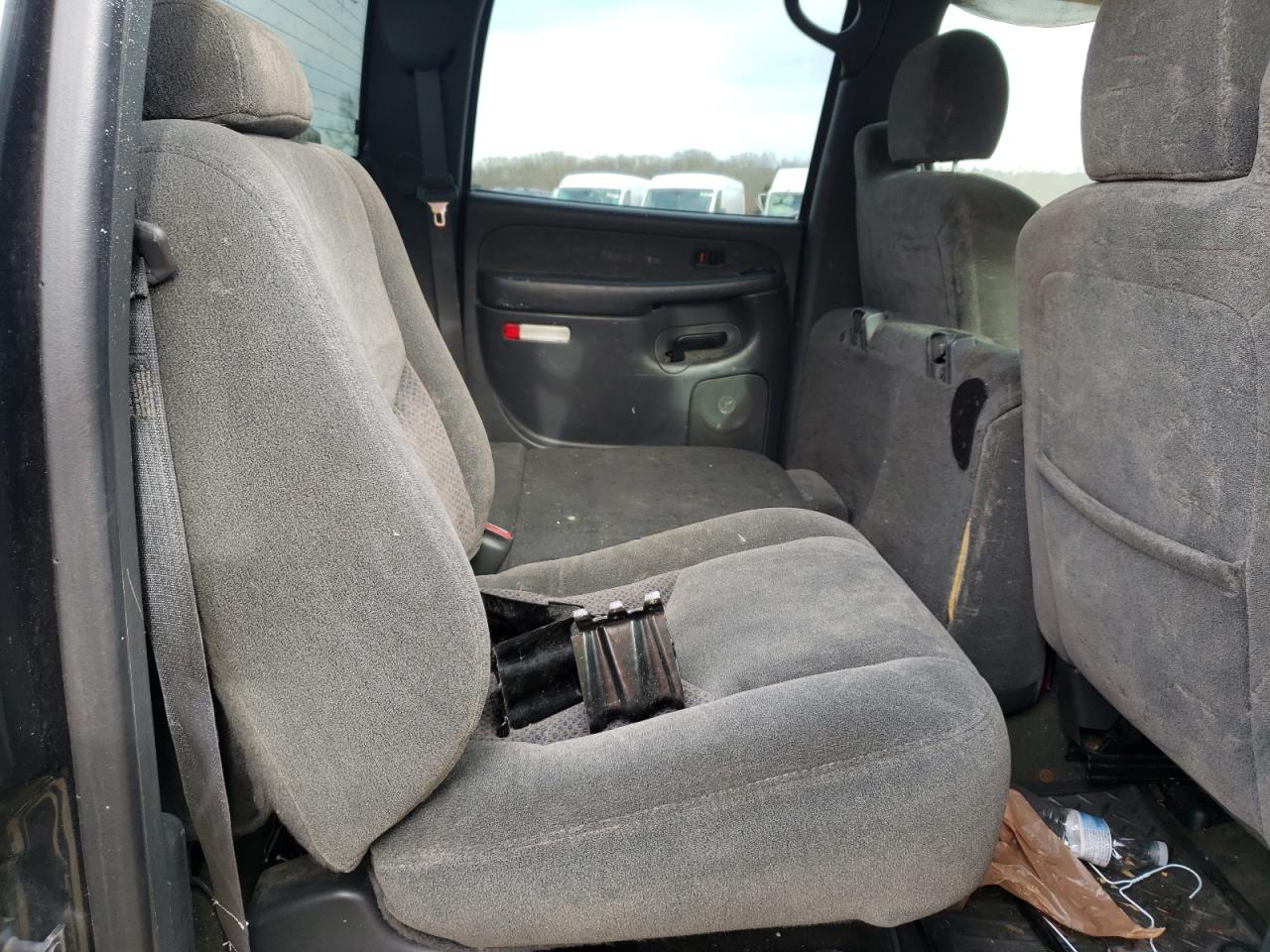 Фото 6 с аукциона – 2003 CHEVROLET SILVERADO с VIN 1GCHK23U03F162803