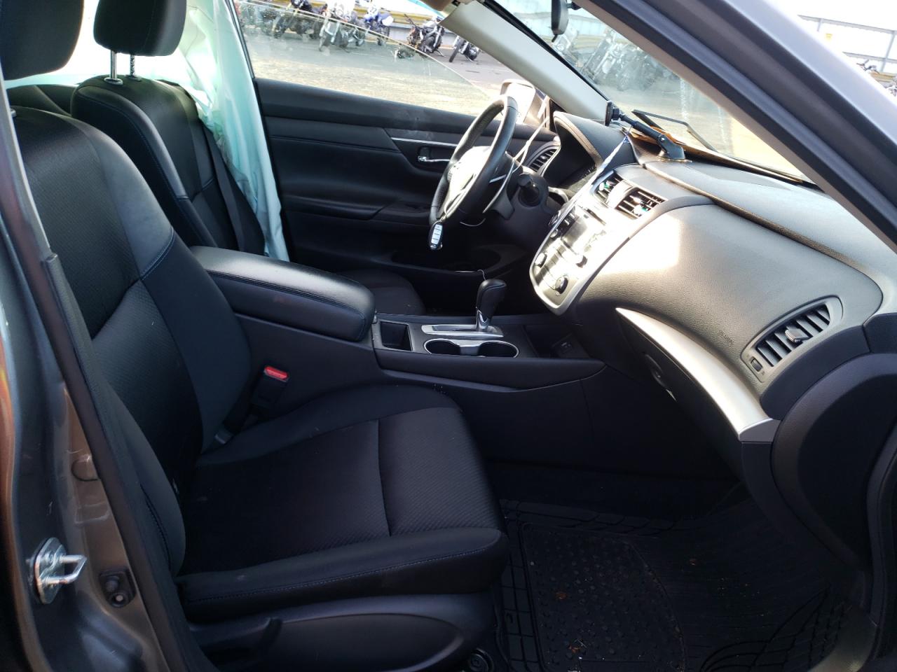 Photo 5 from auction – 2017 NISSAN ALTIMA 2.5 with VIN 1N4AL3AP8HC254239