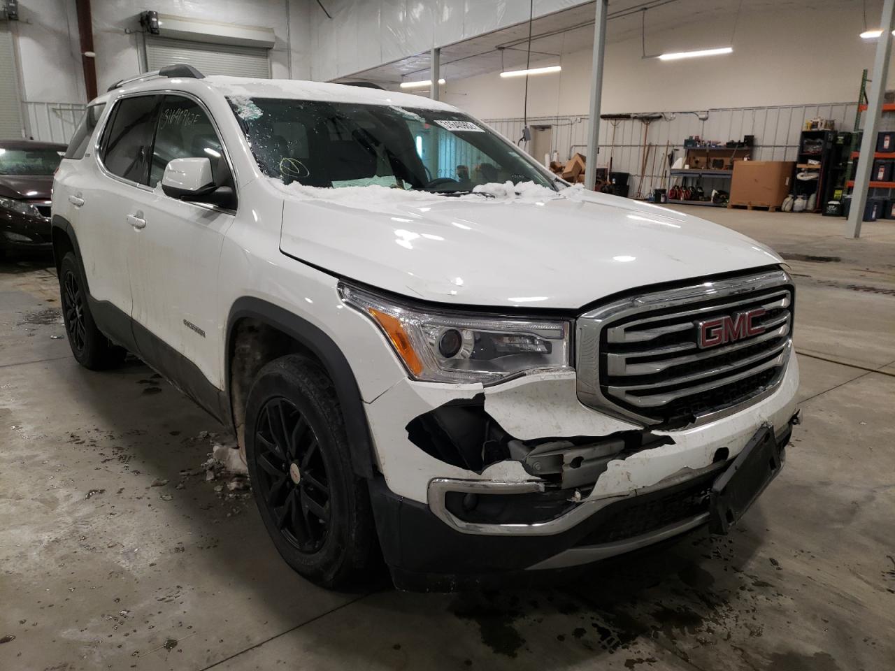 GMC ACADIA SLE 2017 with VIN 1GKKNSLS4HZ188925 - Photo from auction