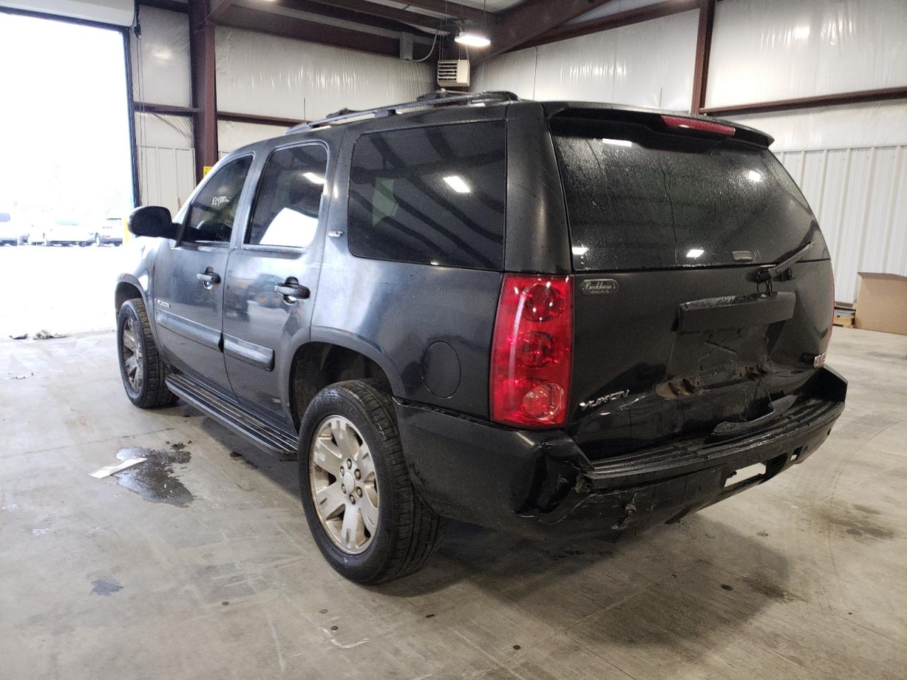 Photo 3 from auction – 2007 GMC YUKON with VIN 1GKFC13J27J144167