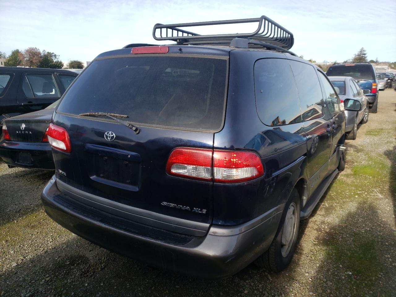 Photo 4 from auction – 2001 TOYOTA SIENNA with VIN 4T3ZF13C91U384021