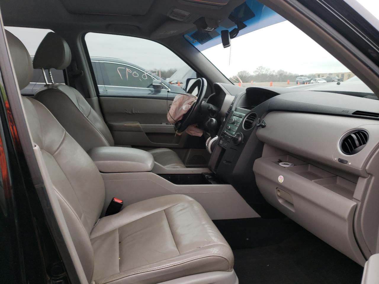 Photo 5 from auction – 2009 HONDA PILOT EXL with VIN 5FNYF48539B017740