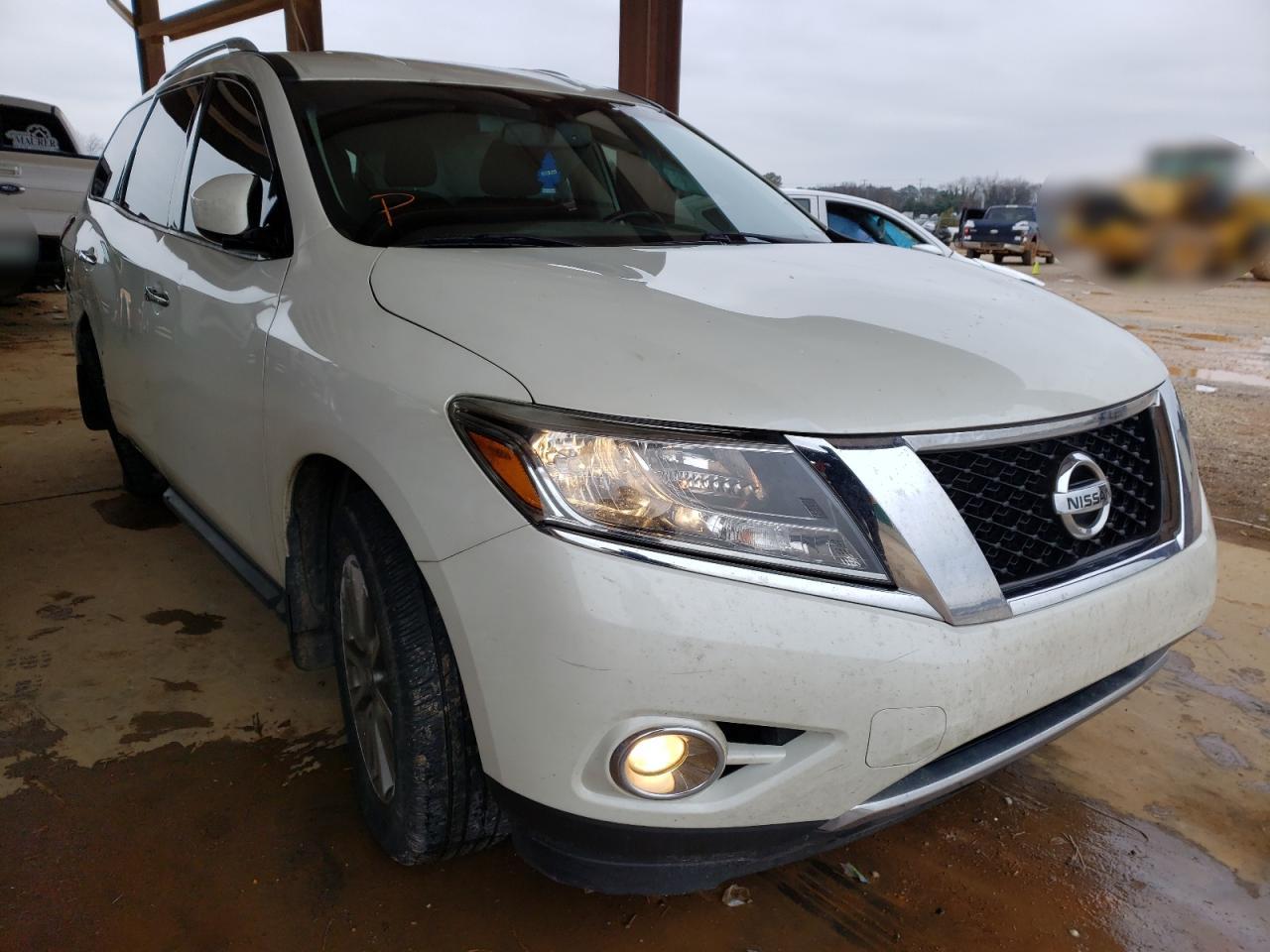 NISSAN PATHFINDER 2016 with VIN 5N1AR2MNXGC665147 - Photo from auction