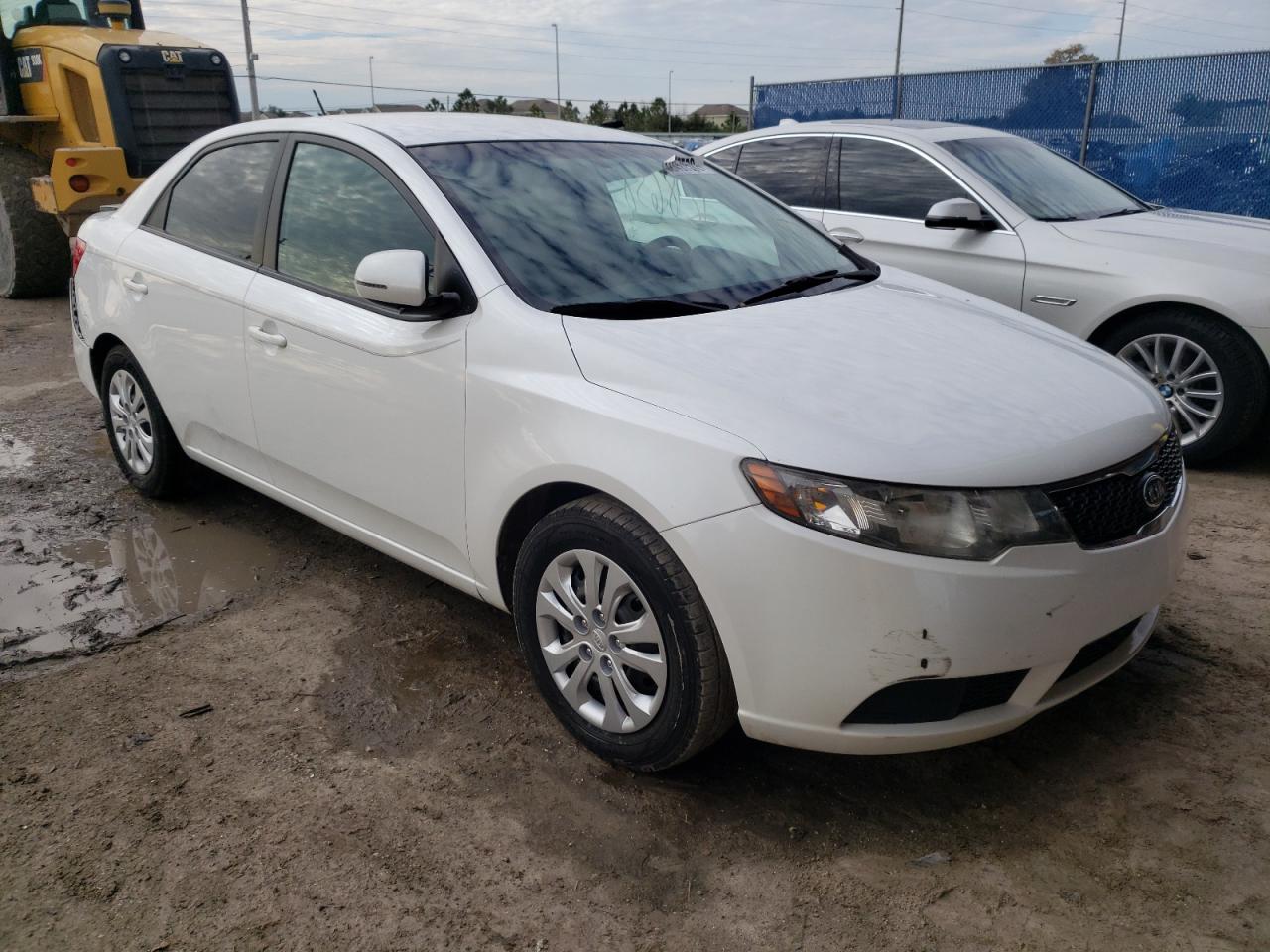 KIA FORTE EX 2012 with VIN KNAFU4A24C5637094 - Photo from auction