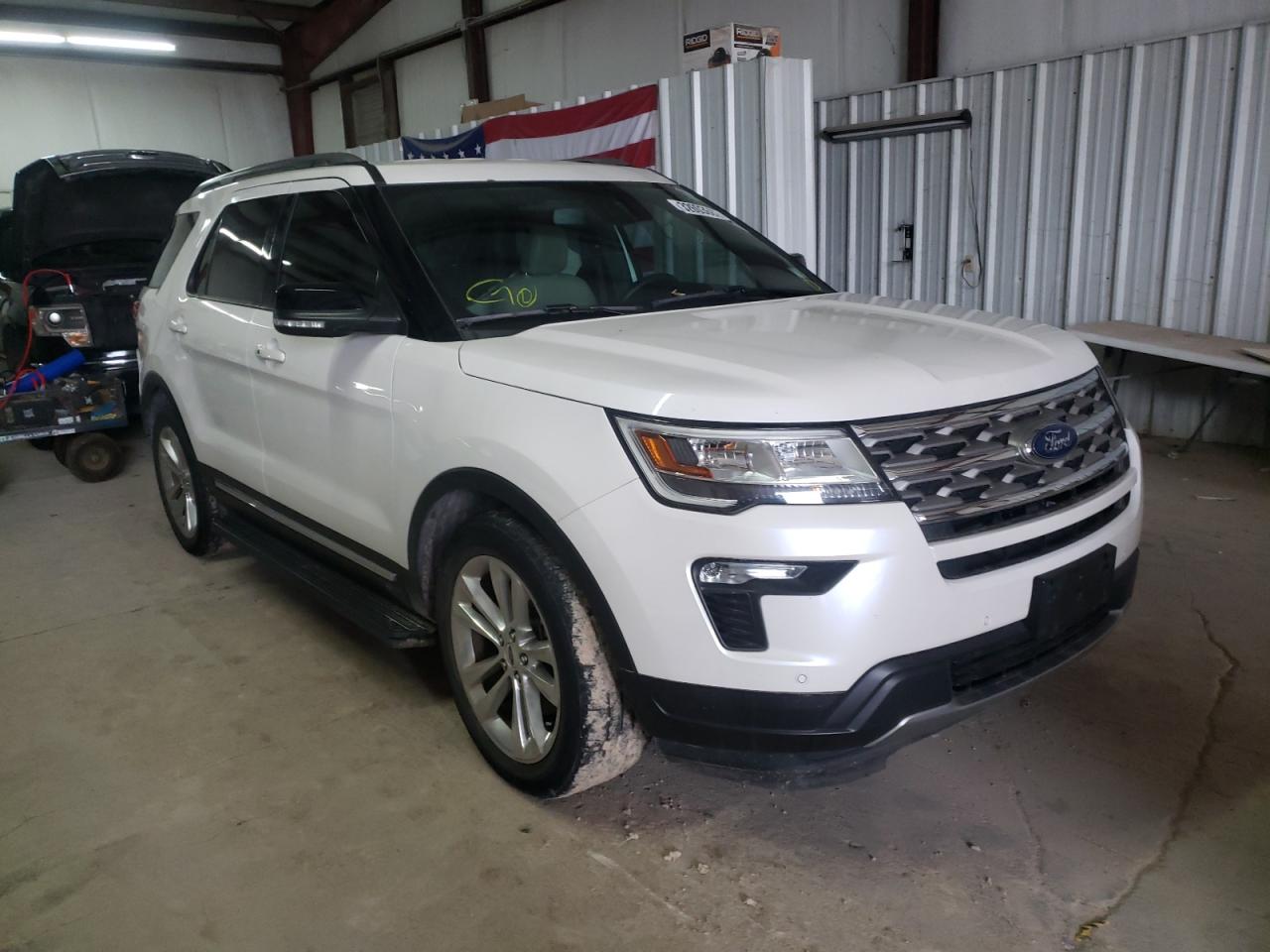 FORD EXPLORER X 2018 with VIN 1FM5K7D89JGA31311 - Photo from auction