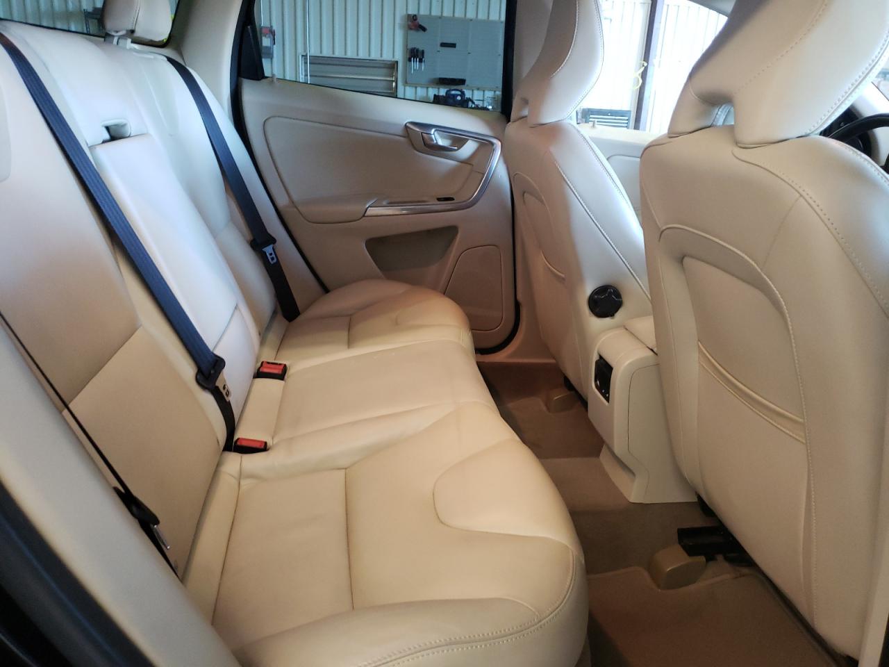 Photo 6 from auction – 2015 VOLVO XC60 T5 PR with VIN YV440MDB5F2594258