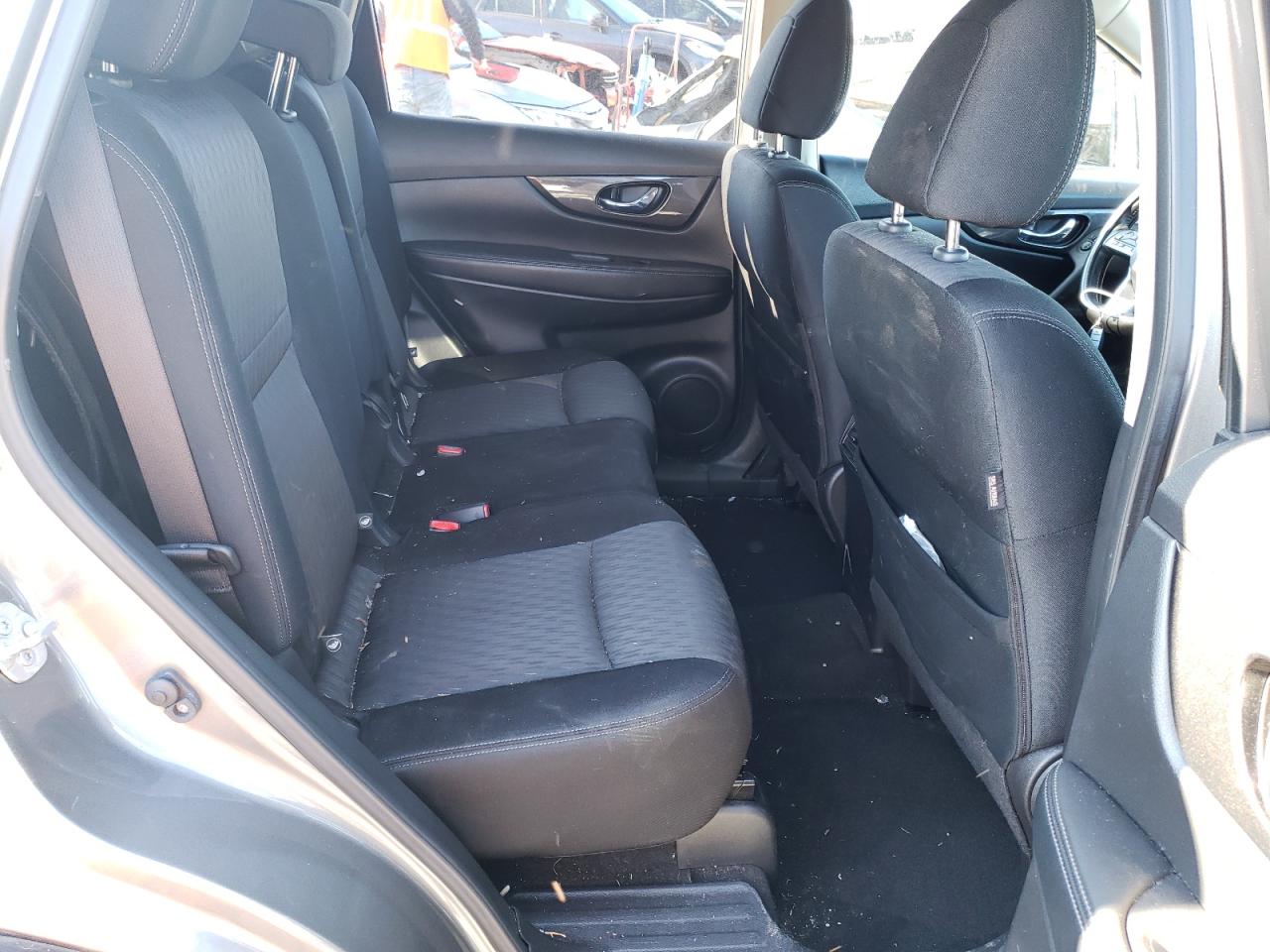 Photo 6 from auction – 2017 NISSAN ROGUE S with VIN JN8AT2MV2HW259941
