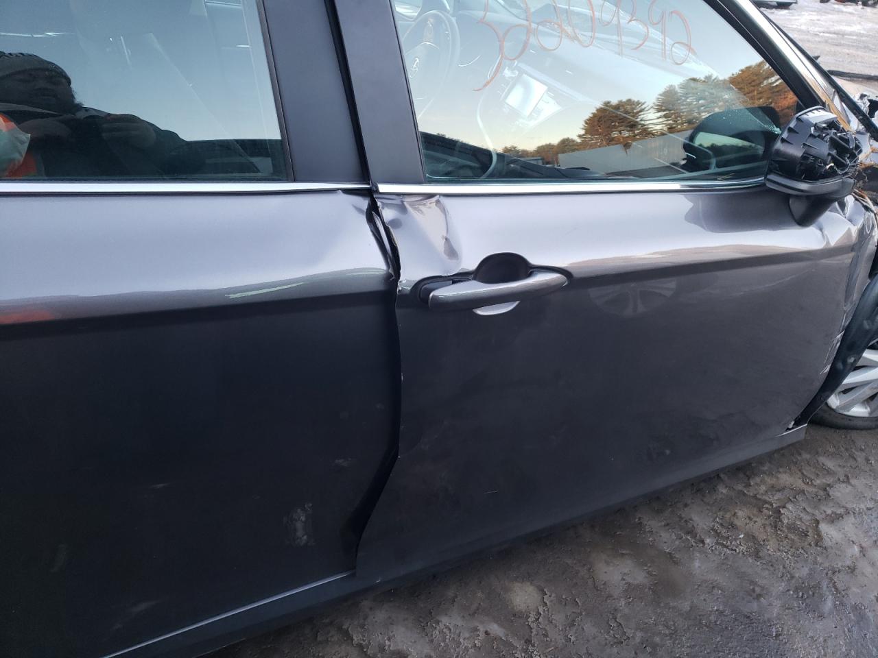 Photo 9 from auction – 2020 TOYOTA CAMRY LE with VIN 4T1C11BK0LU019722