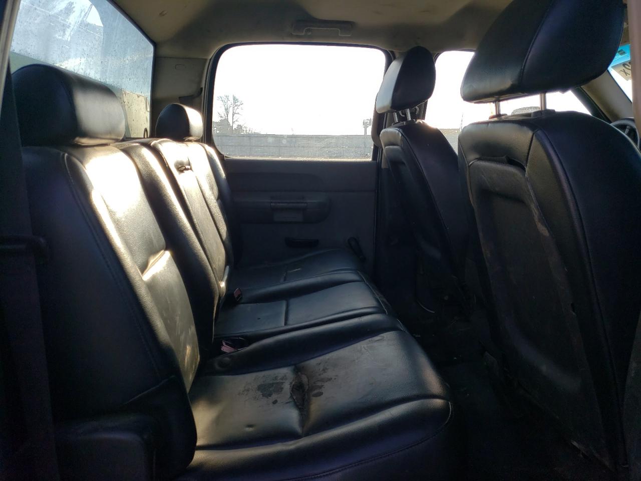 Photo 6 from auction – 2008 CHEVROLET SILVERADO with VIN 1GBHC236X8F147378
