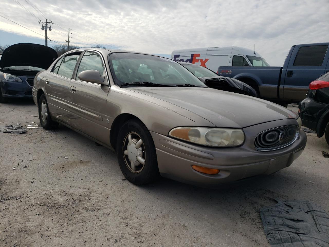 BUICK LESABRE LI 2000 with VIN 1G4HR54K7YU113655 - Photo from auction