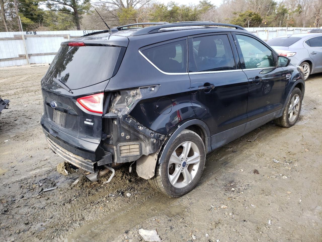 Photo 4 from auction – 2014 FORD ESCAPE SE with VIN 1FMCU9G93EUB69693