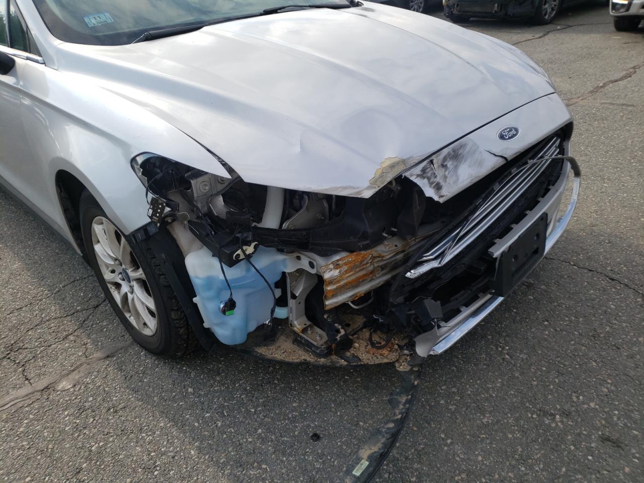 Photo 9 from auction – 2016 FORD FUSION S with VIN 3FA6P0G73GR293885