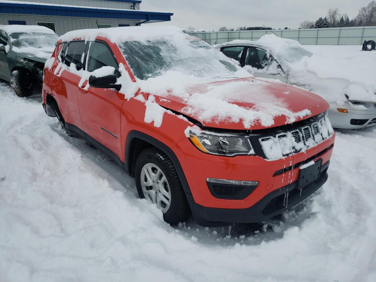 JEEP COMPASS SP 2018 with VIN 3C4NJCAB2JT489137 - Photo from auction