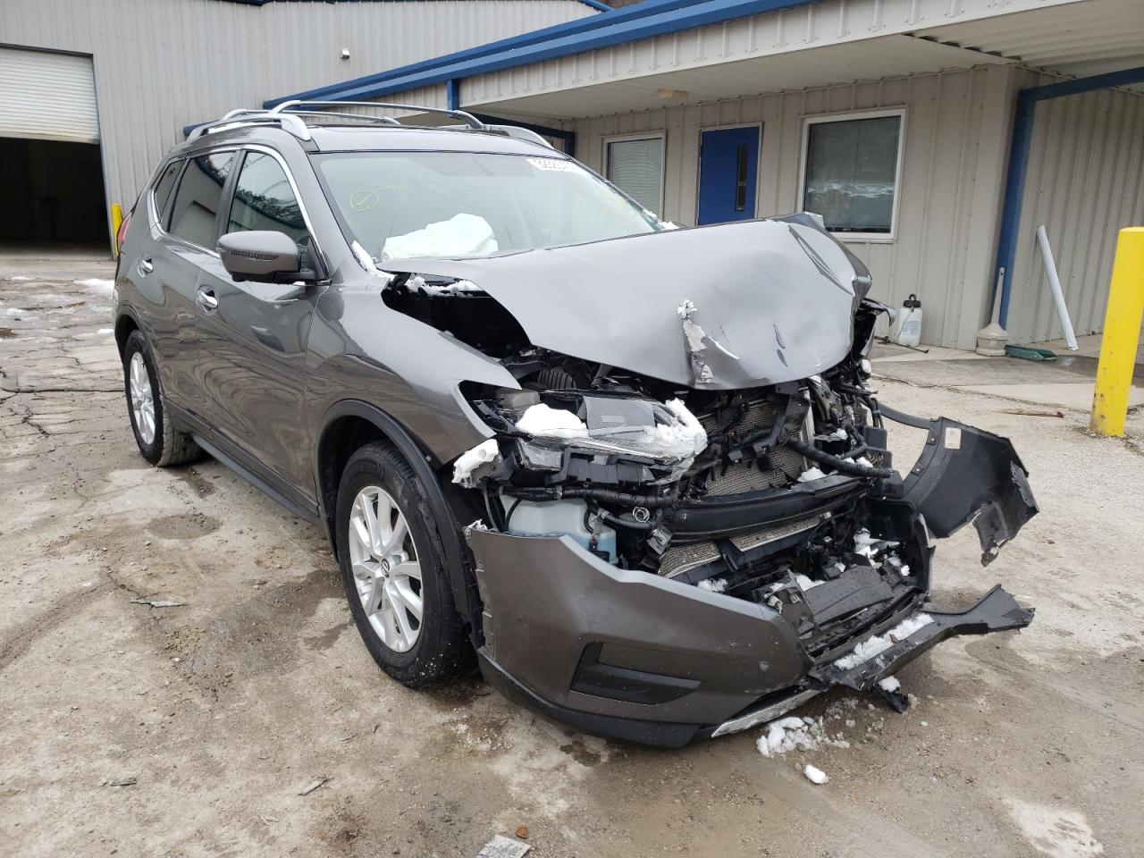 NISSAN ROGUE S 2017 with VIN 5N1AT2MTXHC799805 - Photo from auction