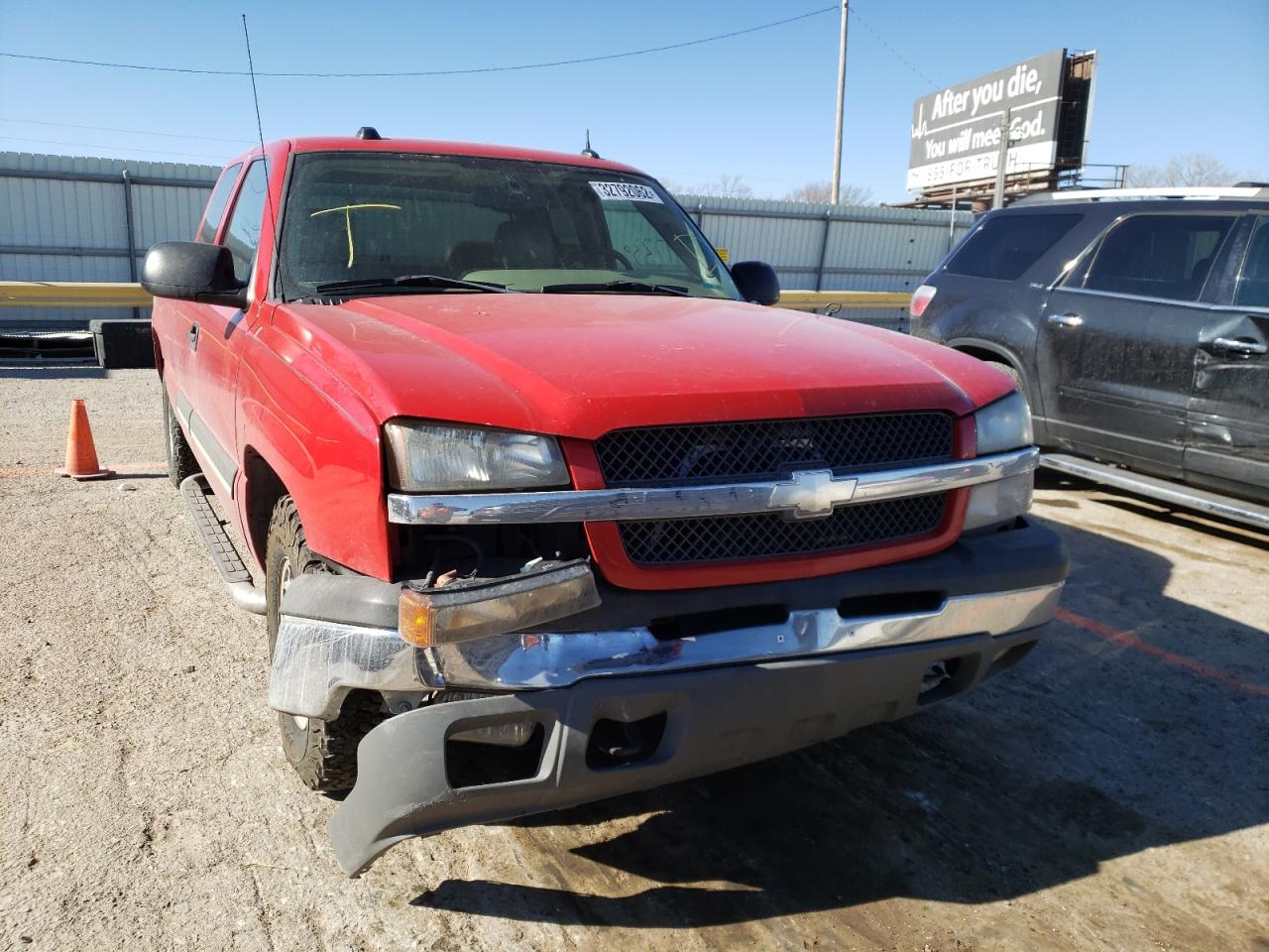 Photo 7 from auction – 2004 CHEVROLET SILVERADO with VIN 1GCEC19T74Z345267