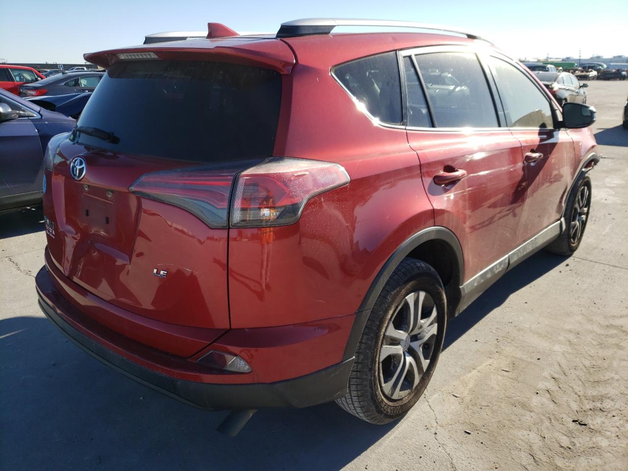 Photo 4 from auction – 2016 TOYOTA RAV4 LE with VIN JTMZFREV9GJ093474